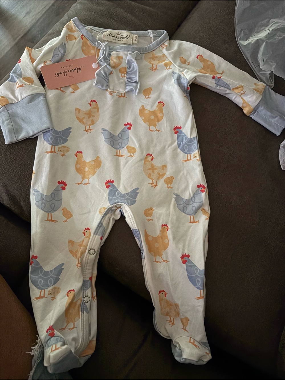 NWT Marie Nicole Baby Hen Print One-Piece Romper. Sz 0-3 months
